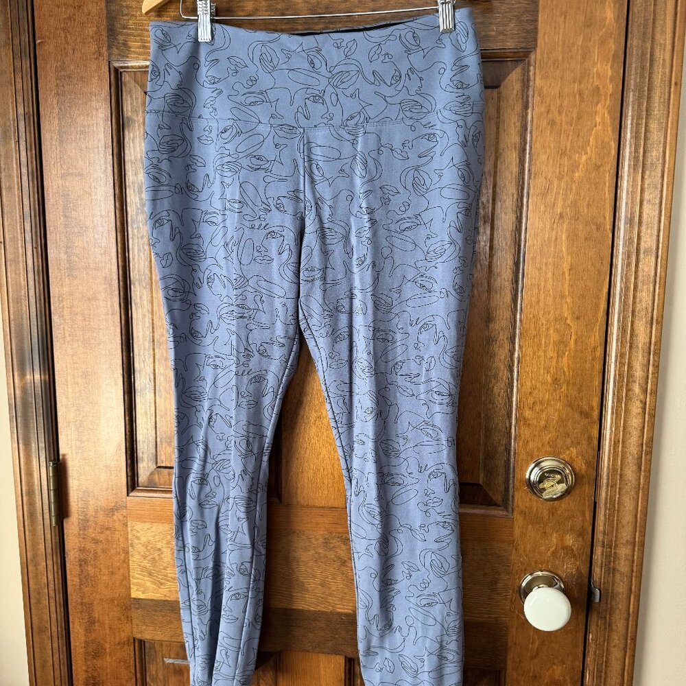 Wynne Lounge Gray w/Black Abstract Line Drawings Leggings X-Large